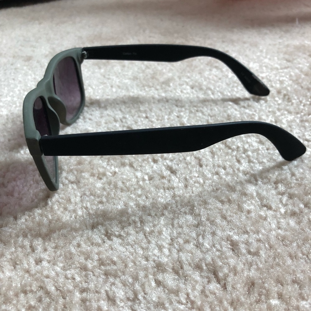 🕶 Sunglasses Bundle 😎😎 - Picture 4 of 7